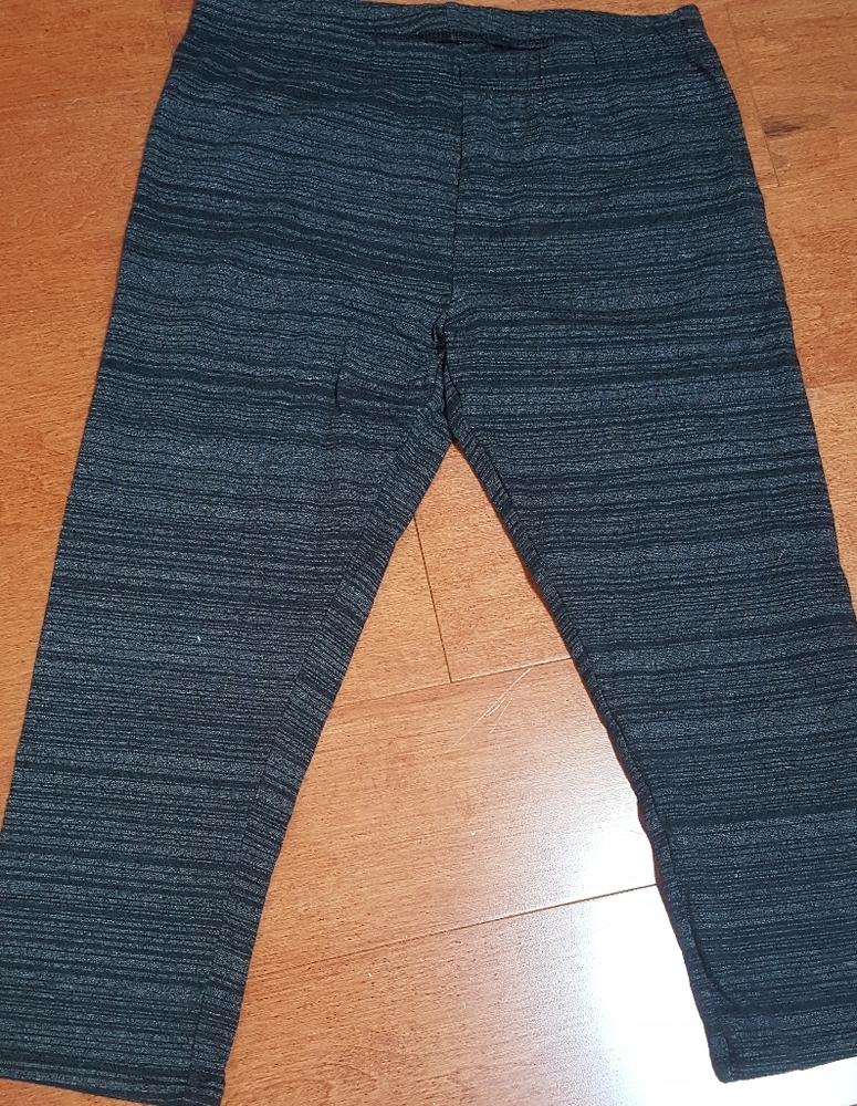 Capri leggings NWOT
